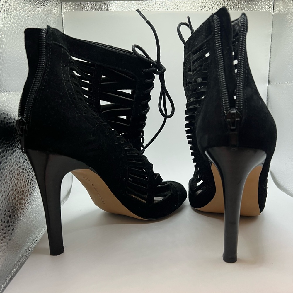Black open toe heels - Picture 3 of 4